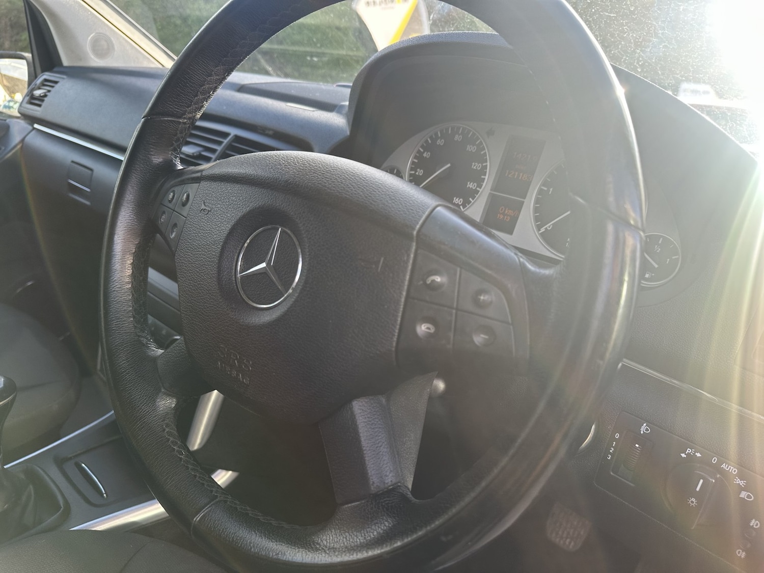 Used Mercedes-Benz B Class 2011 for sale - 76387331: Photo 2