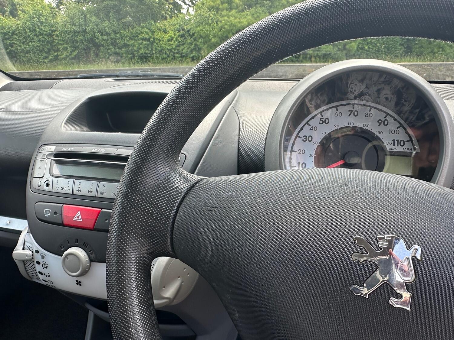 Used Peugeot 107 2011 for sale - 76793697: Photo 12