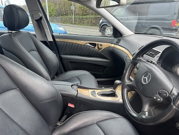 Used Mercedes-Benz E Class 2007 for sale - 77342575: Photo