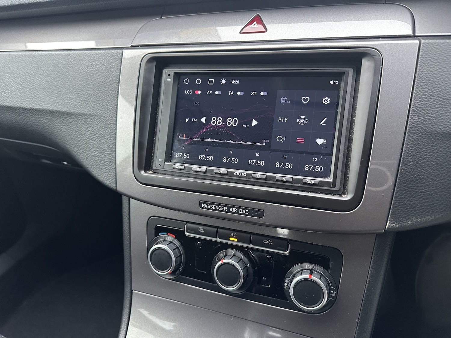 Used Volkswagen Passat 2010 for sale - 76877554: Photo 14