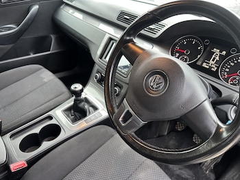 Used Volkswagen Passat 2010 for sale - 76877554: Photo