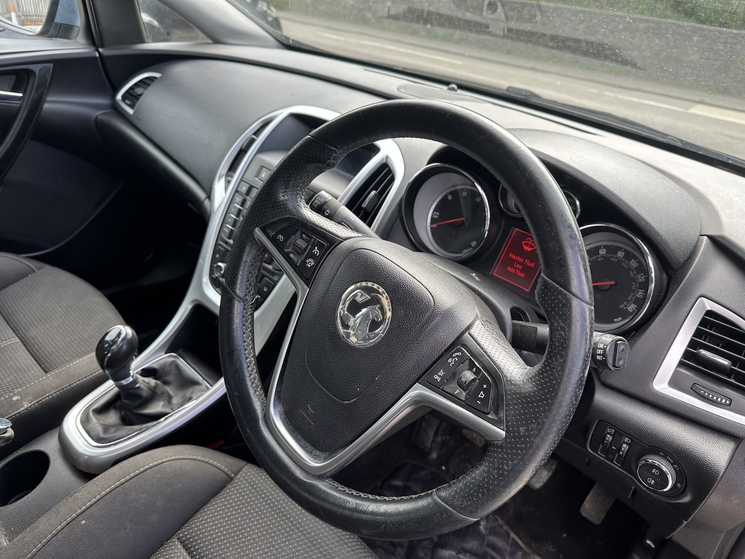 Used Vauxhall Astra 2015 for sale - 78210005: Photo 2