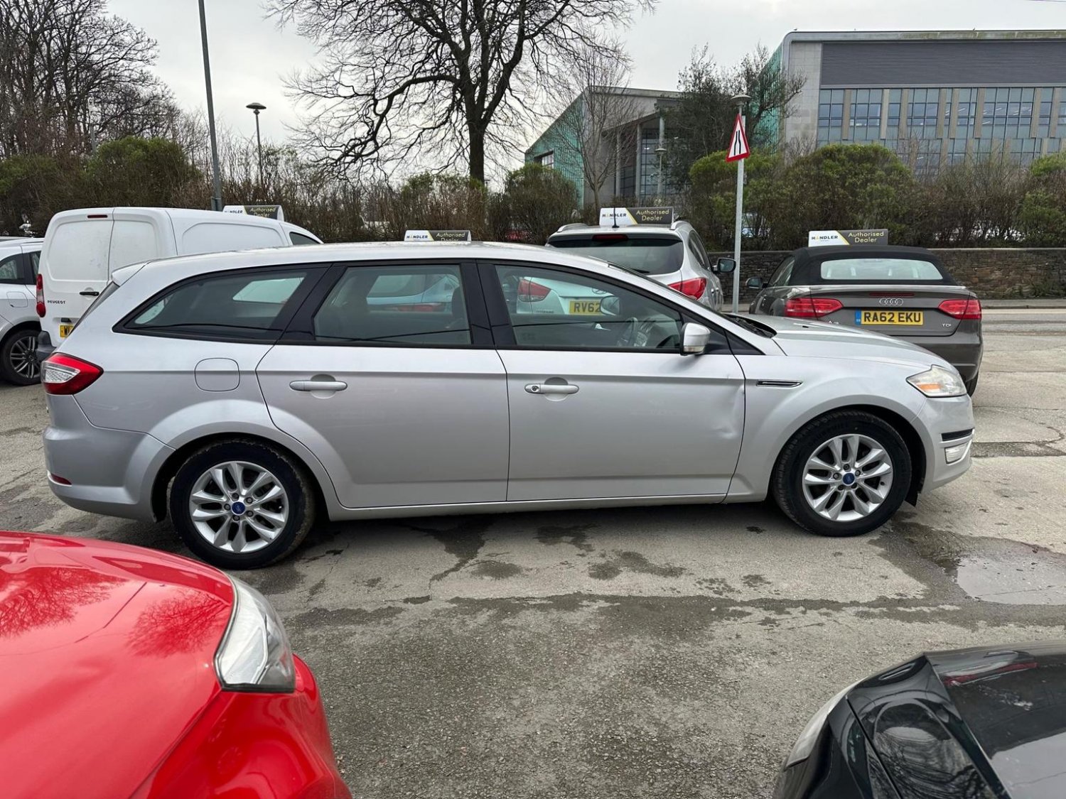 Used Ford Mondeo 2011 for sale - 76884948: Photo 10