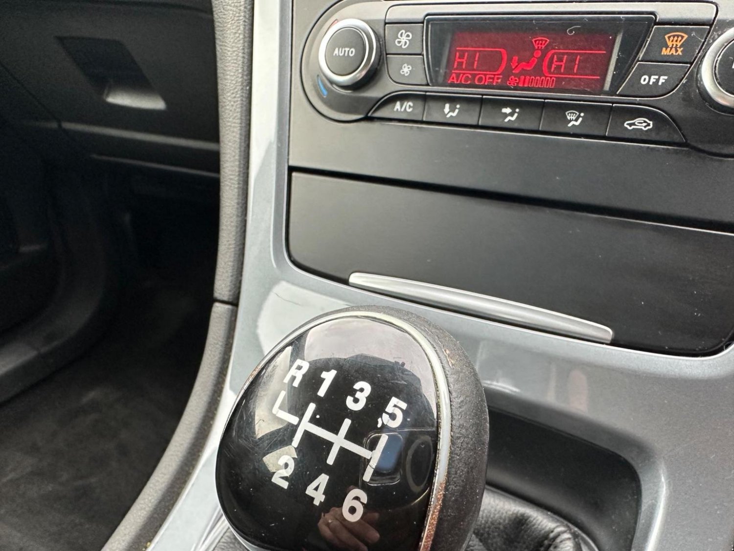 Used Ford Mondeo 2011 for sale - 76884948: Photo 16