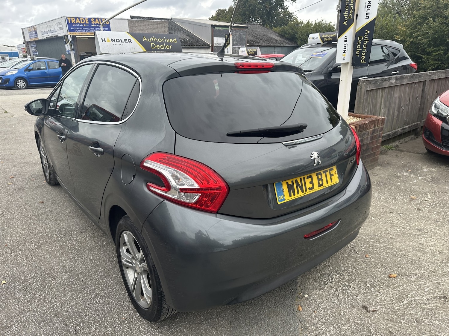 Used Peugeot 208 2013 for sale - 76088729: Photo 6