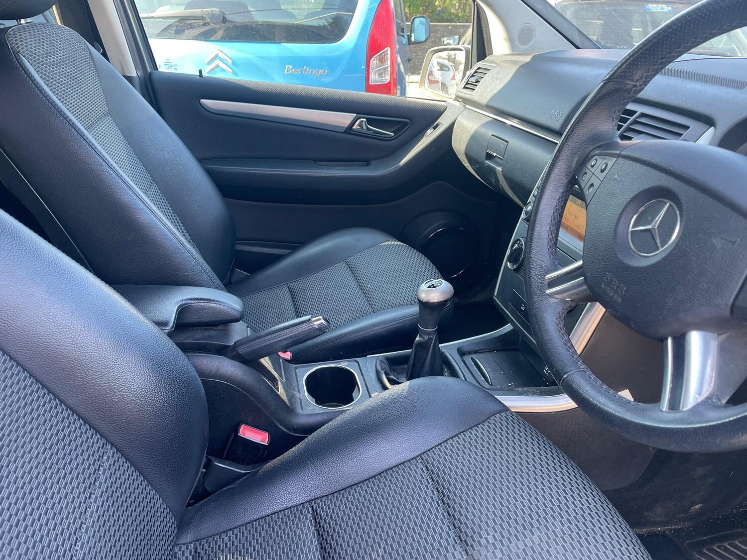 Used Mercedes-Benz B Class 2010 for sale - 77464647: Photo 8