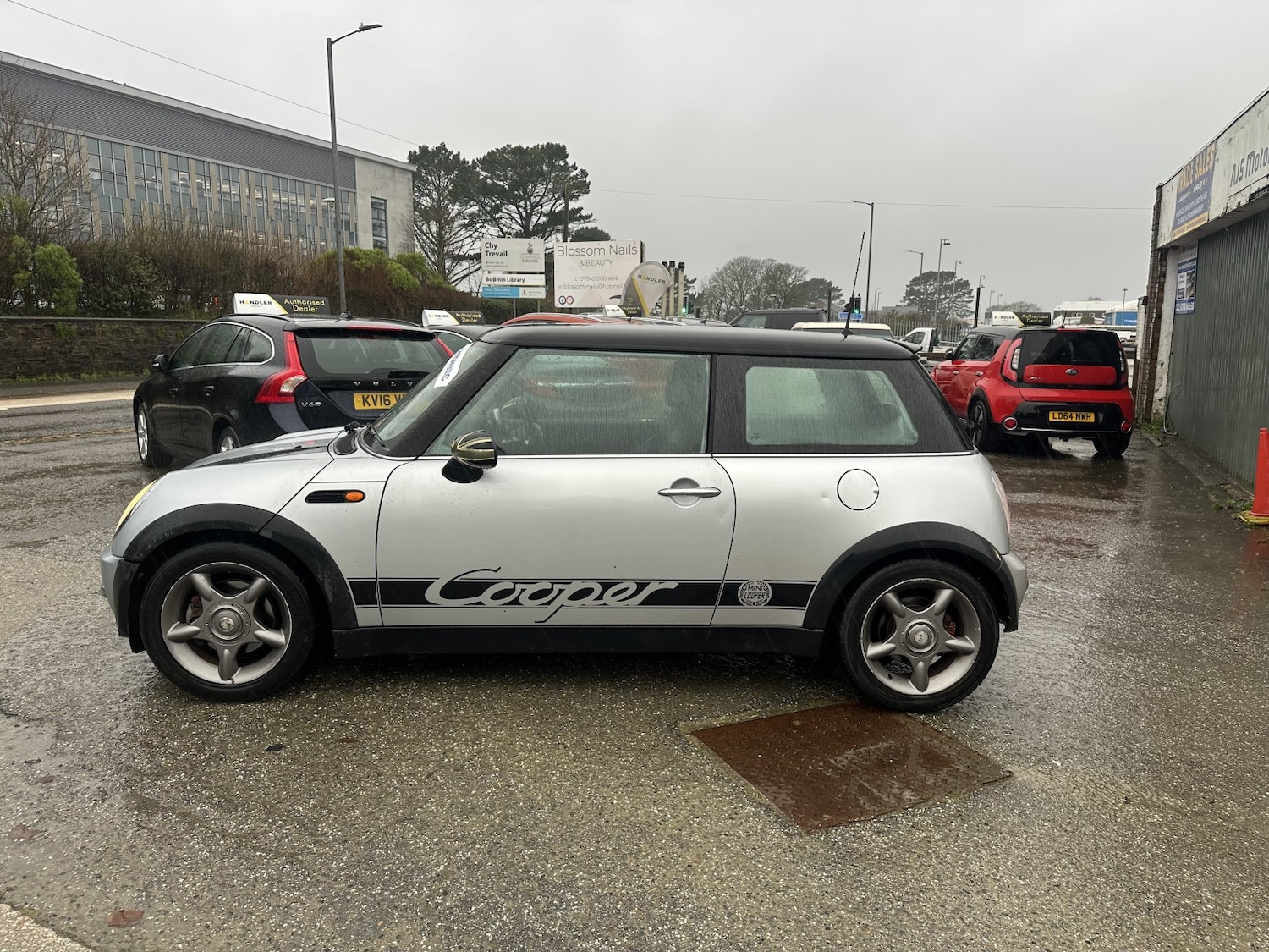 Used MINI Hatch 2003 for sale - 77423500: Photo 5