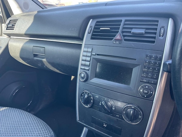 Used Mercedes-Benz B-Class 2010 for sale - 74278499: Photo 10