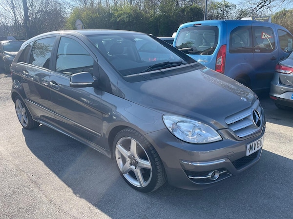 Used Mercedes-Benz B-Class 2010 for sale - 74278499: Photo 4