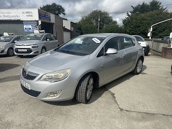 Vauxhall - Astra