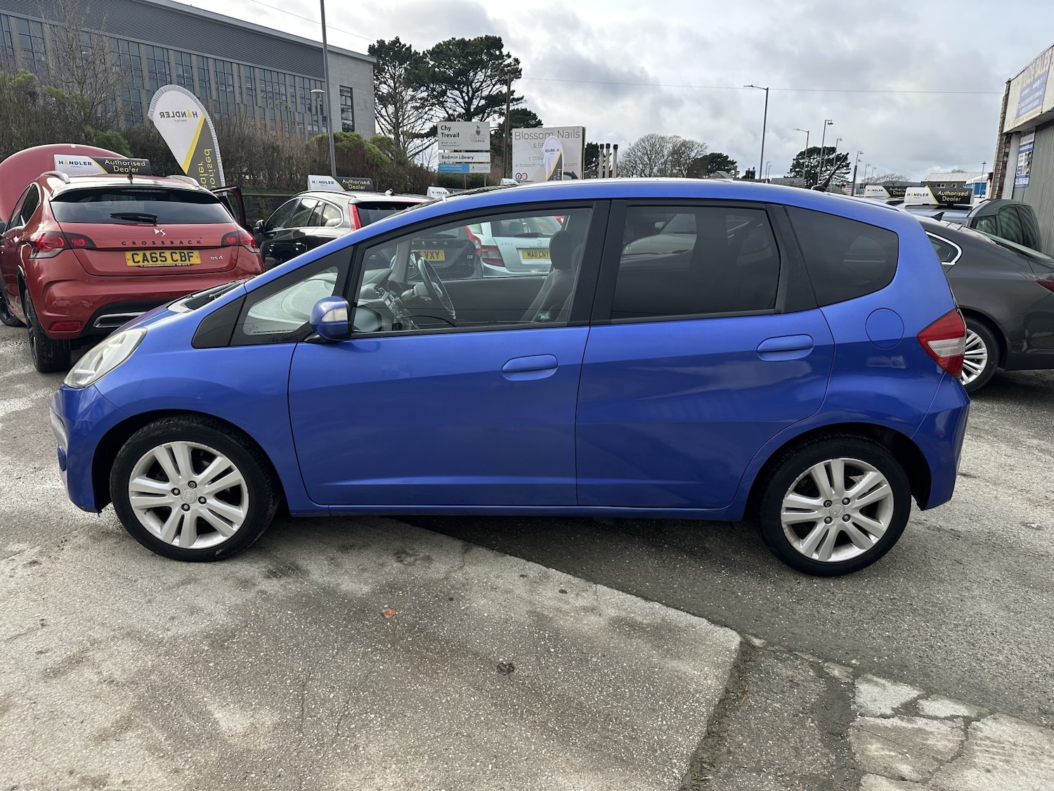 Used Honda Jazz 2011 for sale - 77049296: Photo 5