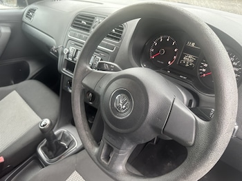 Used Volkswagen Polo 2011 for sale - 77483678: Photo