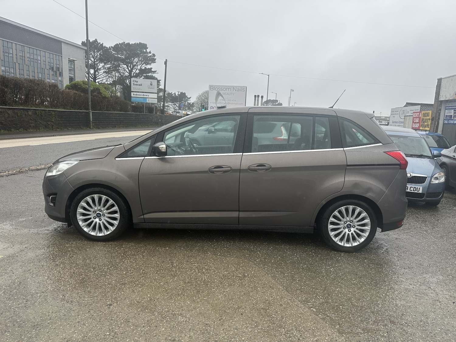 Used Ford Grand C-Max 2014 for sale - 77478149: Photo 5