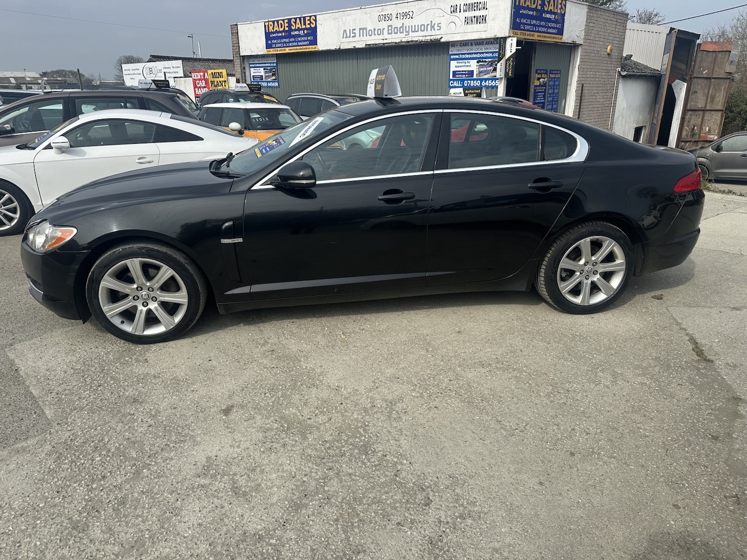 Used Jaguar XF 2010 for sale - 77991693: Photo 5
