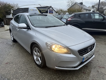Volvo - V40