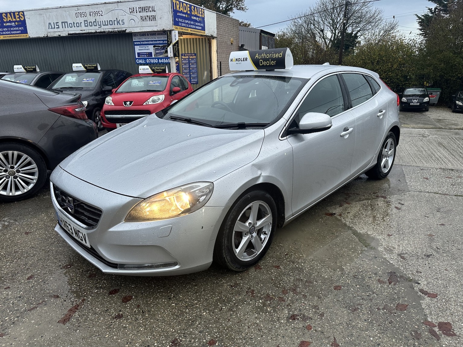 Used Volvo V40 2013 for sale - 76579987: Photo 4