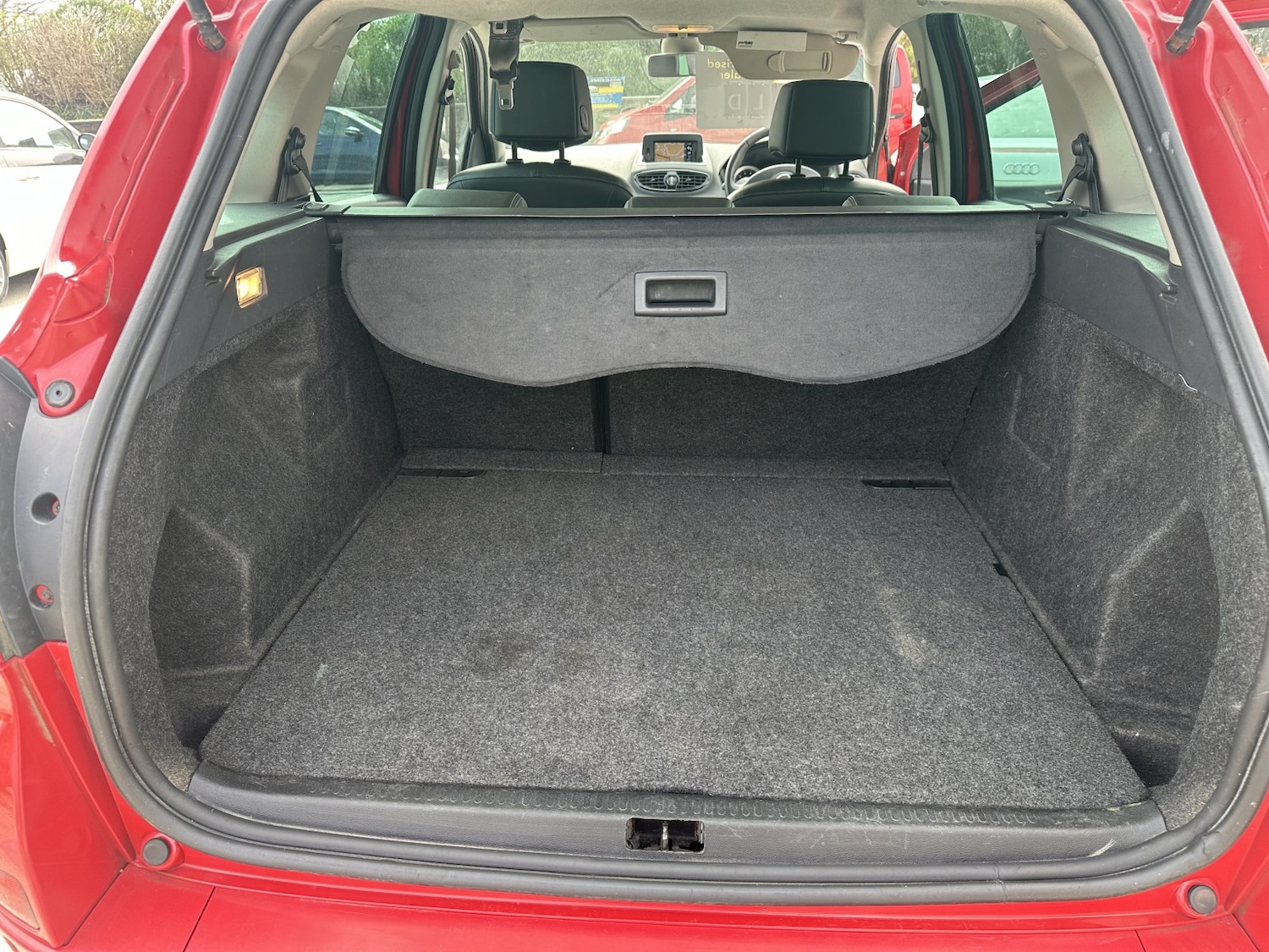 Used Renault Clio 2013 for sale - 77991705: Photo 17