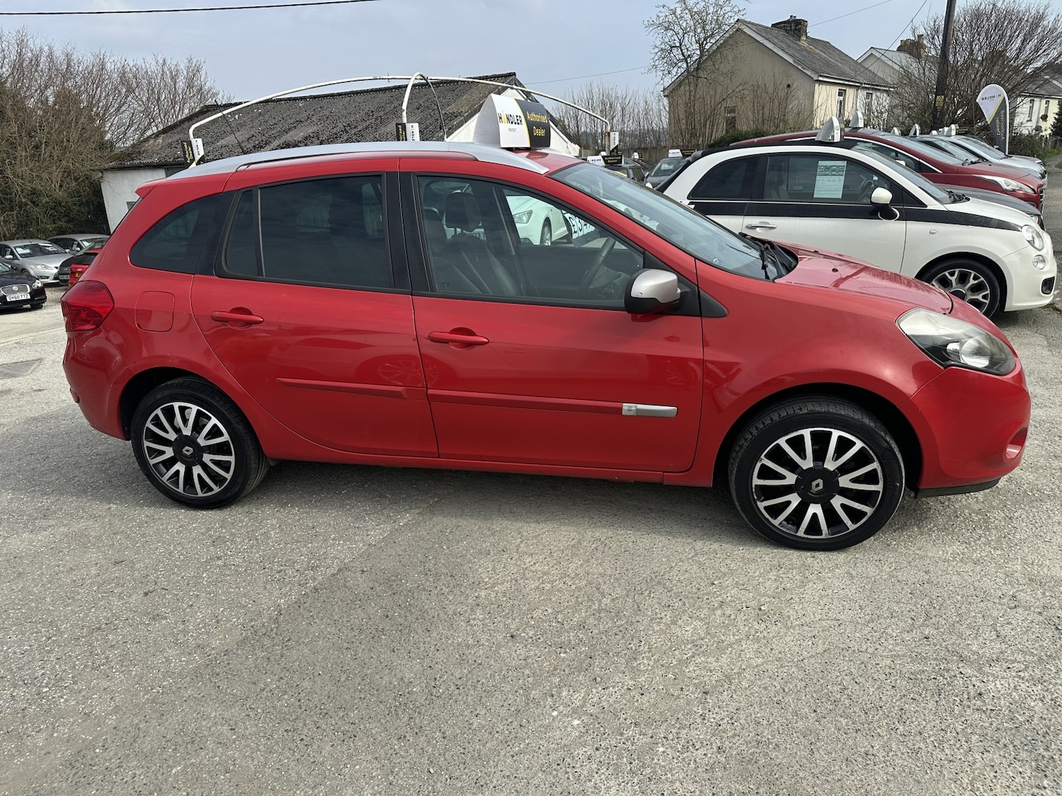 Used Renault Clio 2013 for sale - 77991705: Photo 9