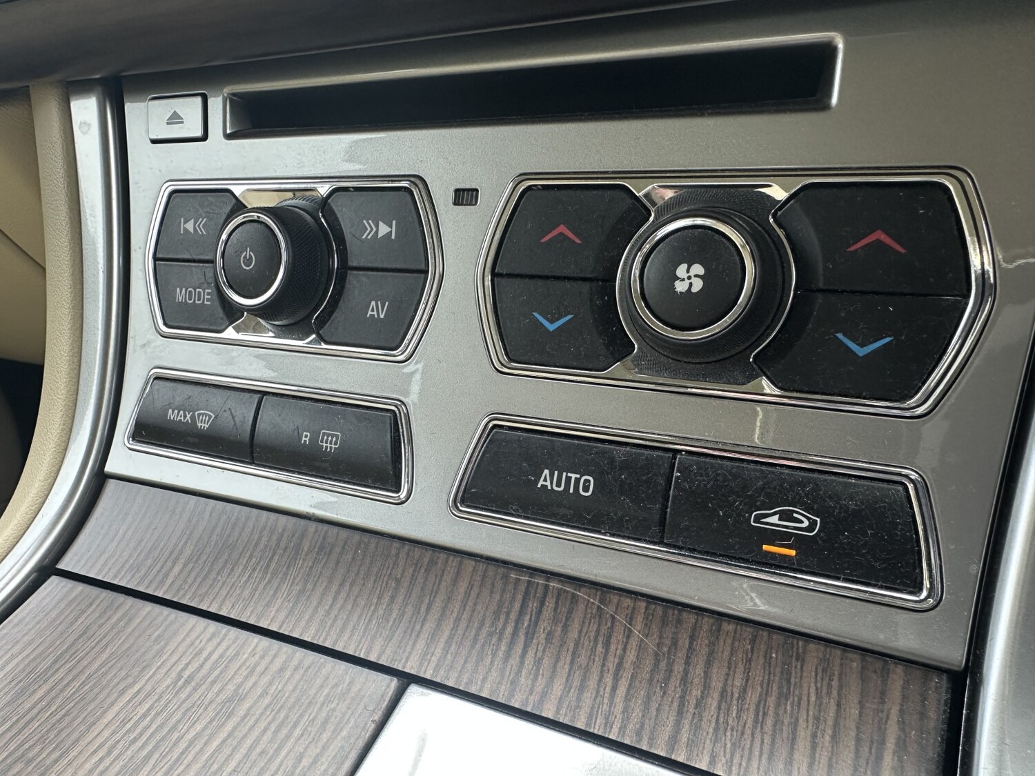 Used Jaguar XF 2013 for sale - 78090695: Photo 15