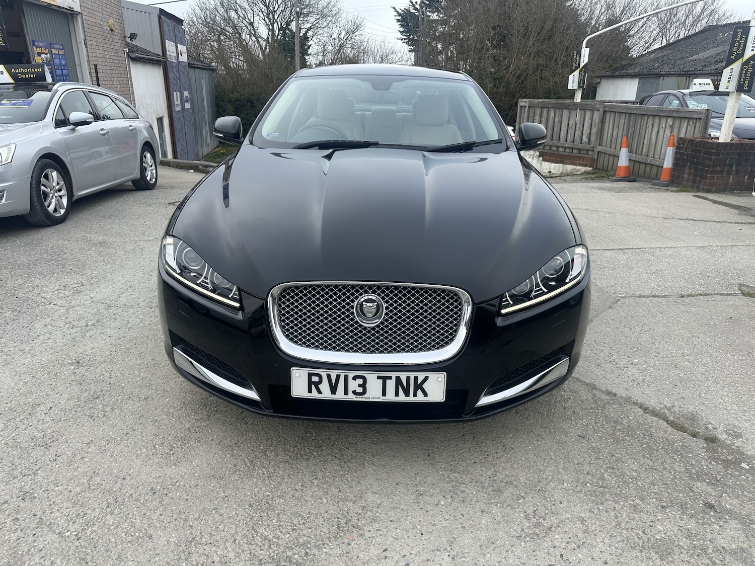 Used Jaguar XF 2013 for sale - 78090695: Photo 3