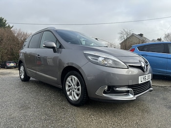 Used Renault Grand Scenic 2016 for sale - 77289240: Photo