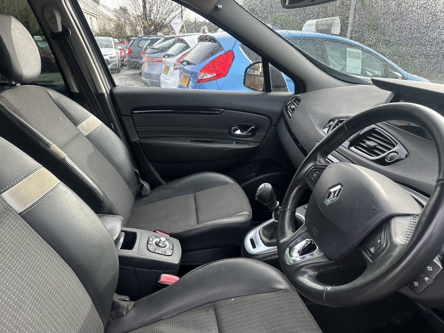 Used Renault Grand Scenic 2016 for sale - 77289240: Photo 2