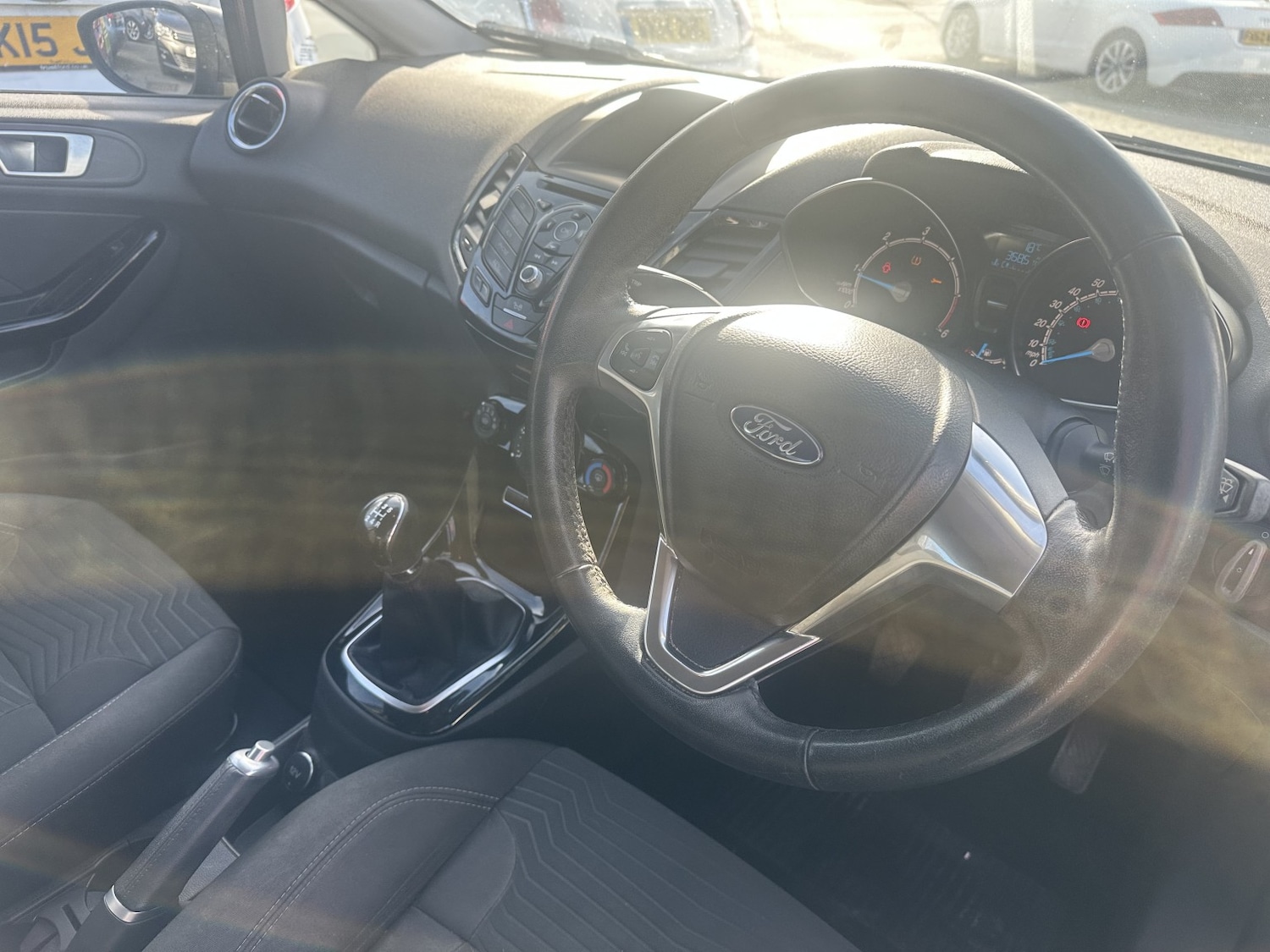 Used Ford Fiesta 2015 for sale - 77961973: Photo 2