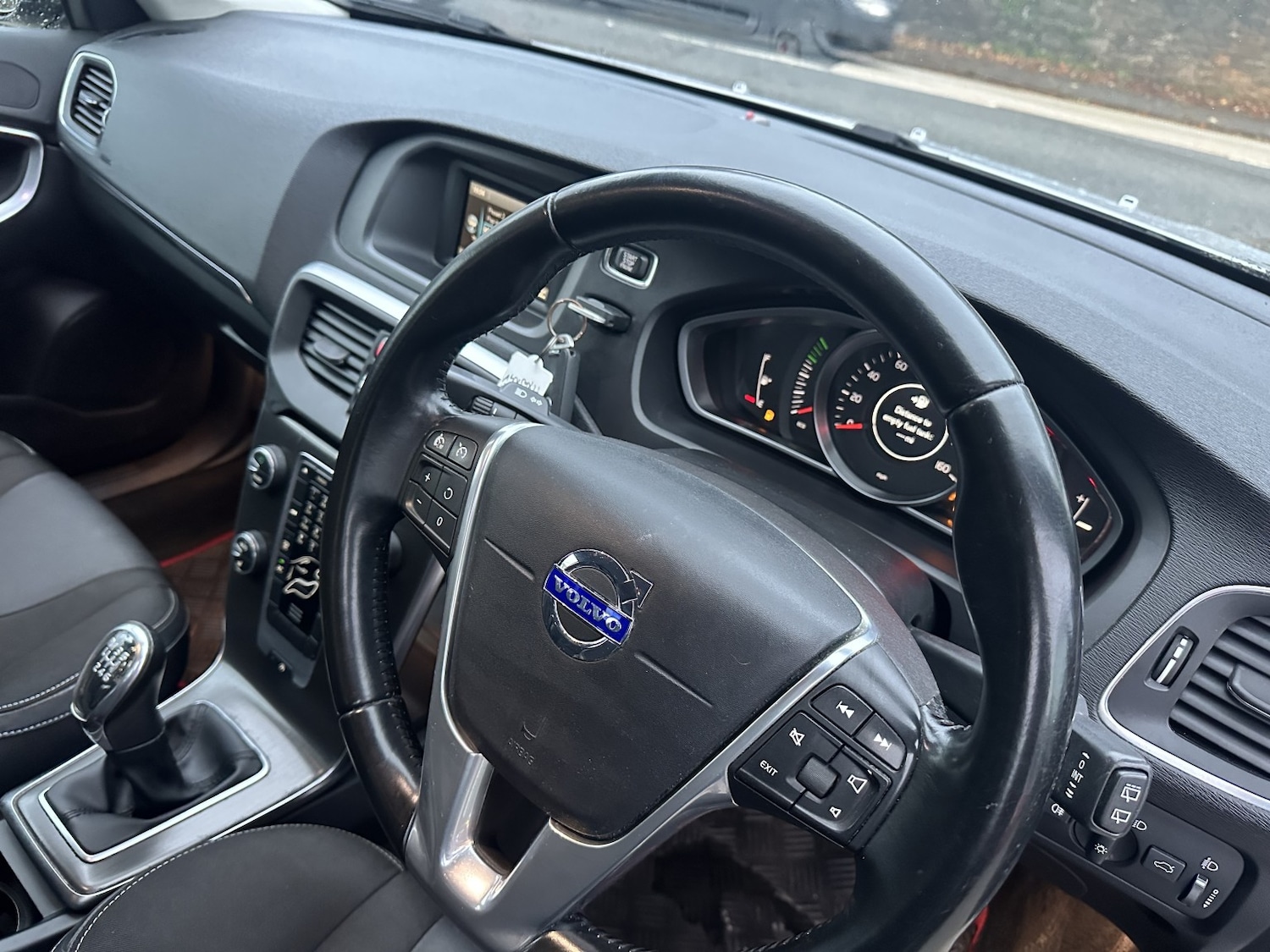 Used Volvo V40 2013 for sale - 77508418: Photo 2