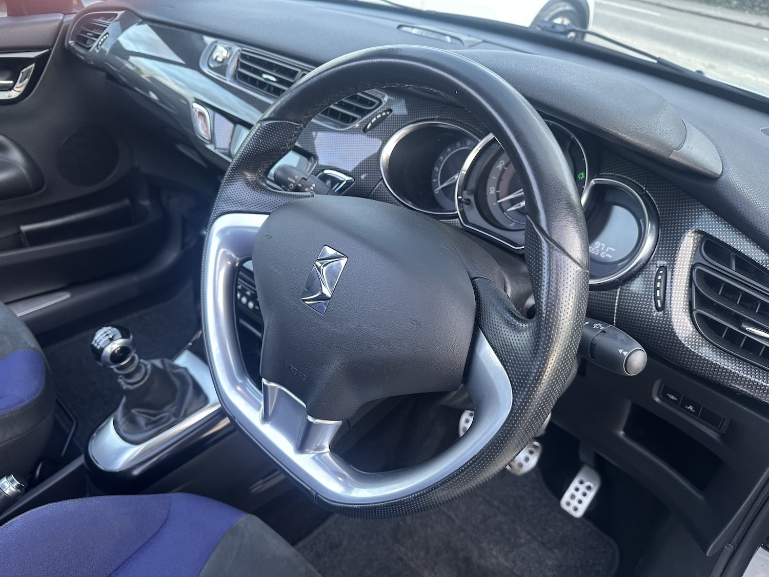 Used Citroen DS3 2013 for sale - 77766420: Photo 2