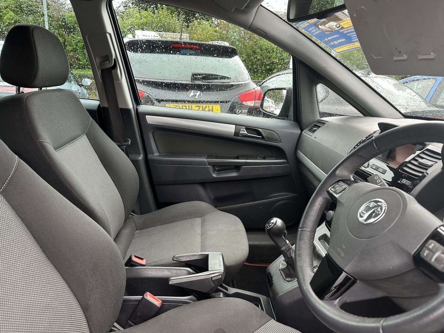 Used Vauxhall Zafira 2014 for sale - 76142513: Photo 2