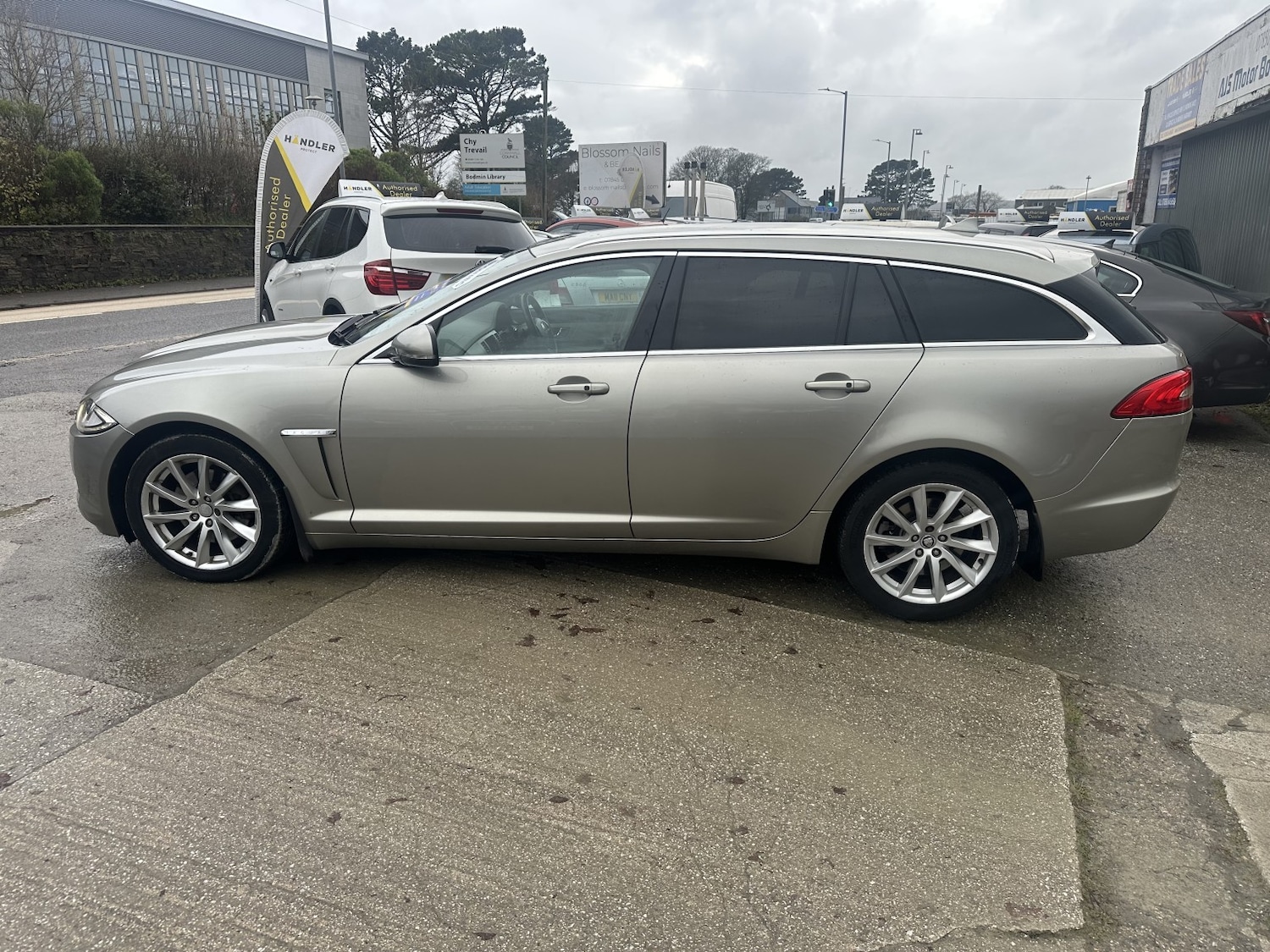 Used Jaguar XF 2013 for sale - 76877587: Photo 5