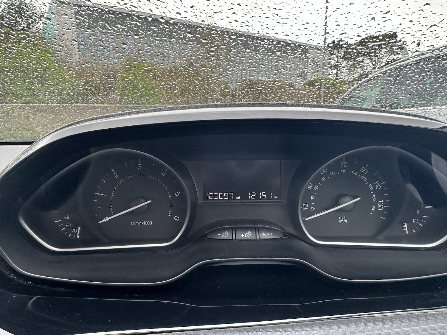 Used Peugeot 208 2015 for sale - 77709038: Photo 11