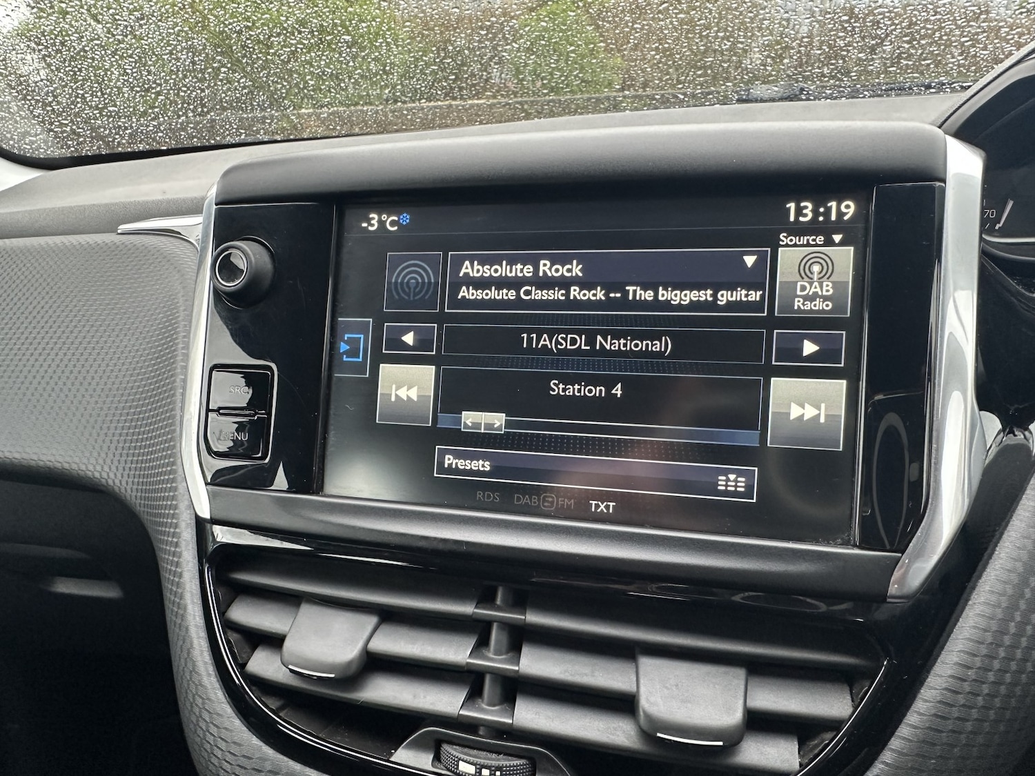 Used Peugeot 208 2015 for sale - 77709038: Photo 13