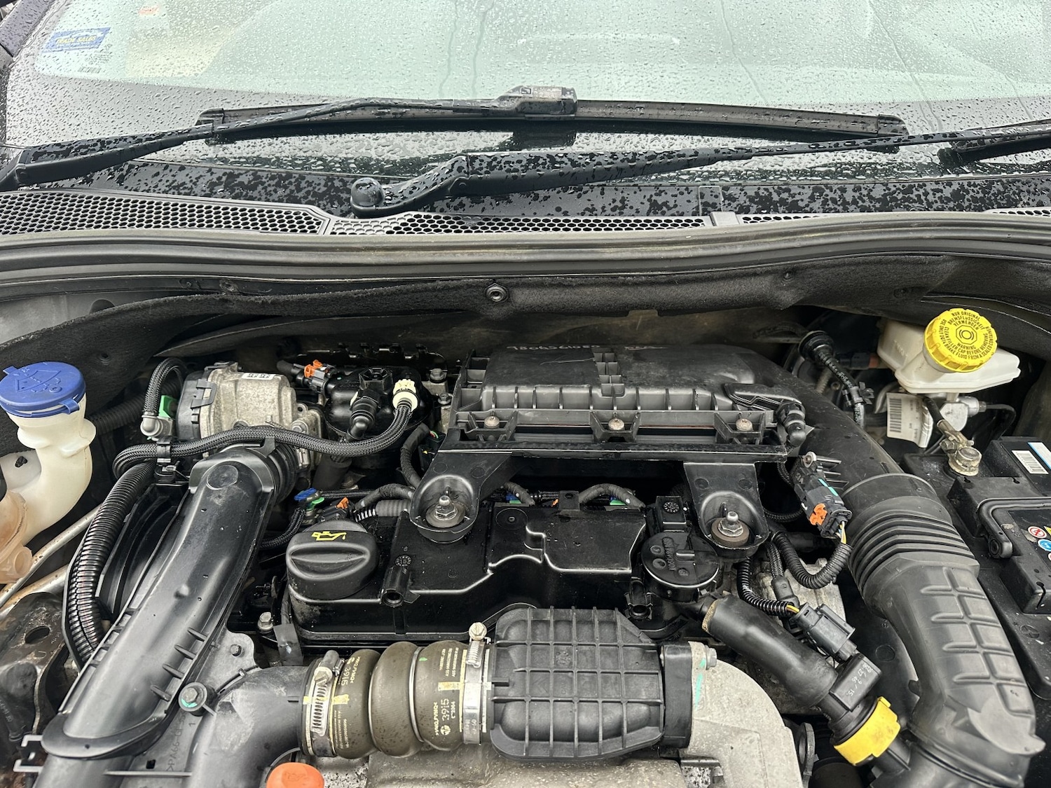 Used Peugeot 208 2015 for sale - 77709038: Photo 15