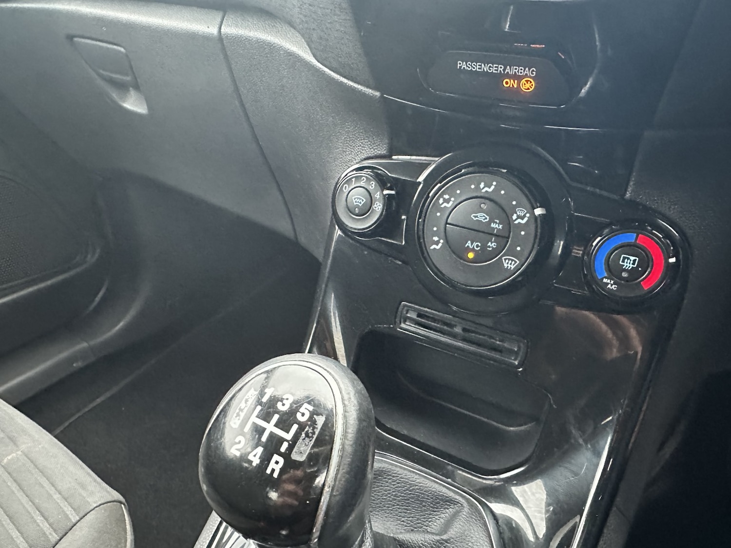 Used Ford Fiesta 2015 for sale - 76387301: Photo 15