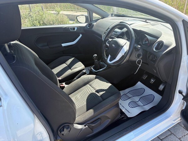 Used Ford Fiesta 2015 for sale - 75207804: Photo 15