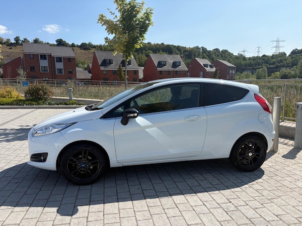 Used Ford Fiesta 2015 for sale - 75207804: Photo 8