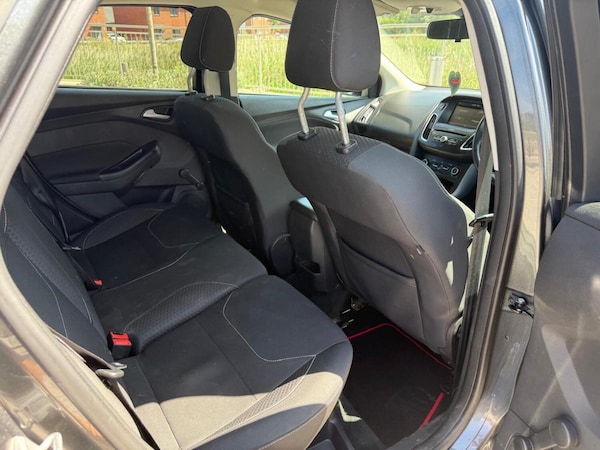 Used Ford Focus 2015 for sale - 75561654: Photo 11
