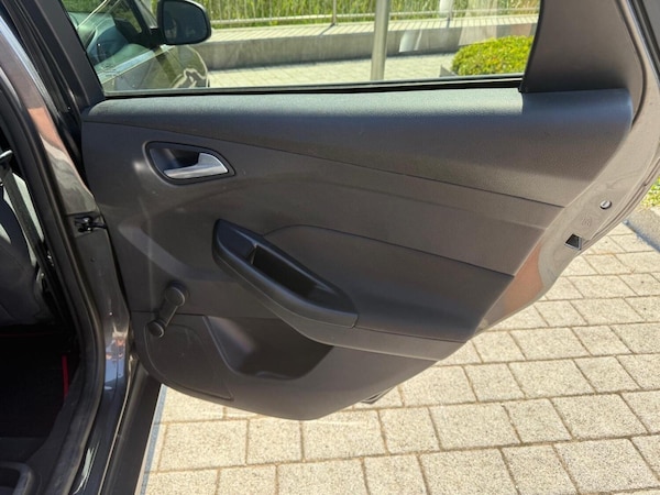 Used Ford Focus 2015 for sale - 75561654: Photo 13