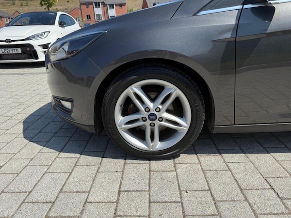 Used Ford Focus 2015 for sale - 75561654: Photo 8