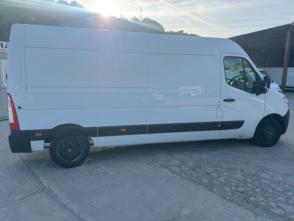 Used Vauxhall Movano 2019 for sale - 76297136: Photo 2
