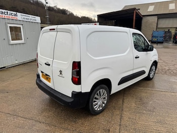 Used Peugeot Partner 2020 for sale - 77748124: Photo
