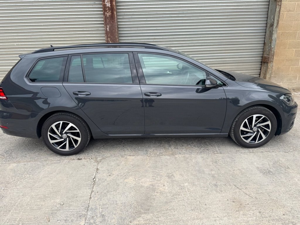 Used Volkswagen Golf 2019 for sale - 76297218: Photo 2
