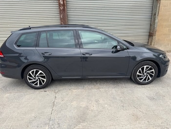 Used Volkswagen Golf 2019 for sale - 76297218: Photo