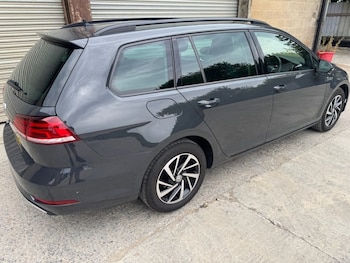 Used Volkswagen Golf 2019 for sale - 76297218: Photo