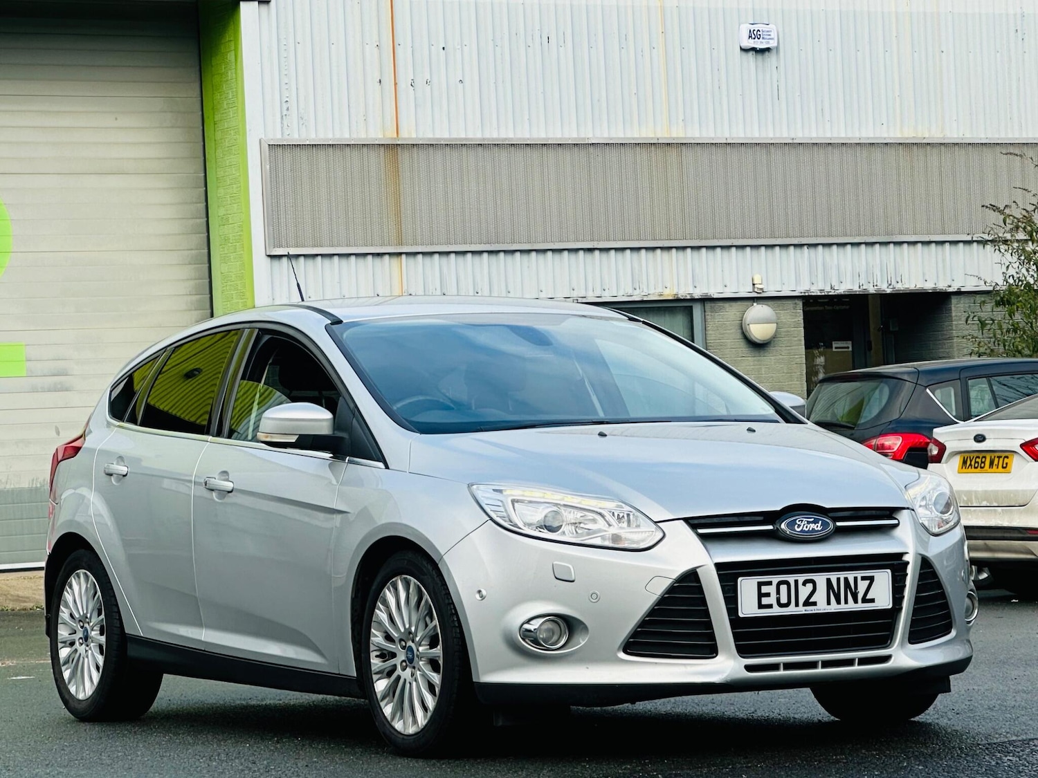 Used Ford Focus 2012 for sale - 76898619: Photo 2