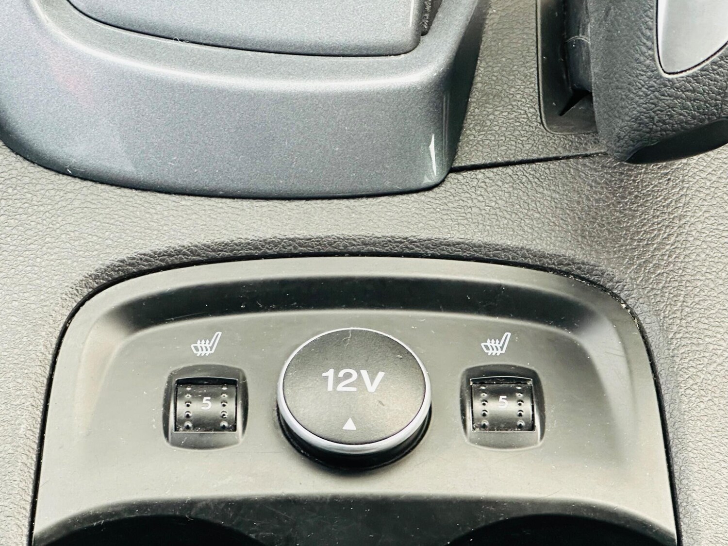 Used Ford Focus 2012 for sale - 76898619: Photo 23