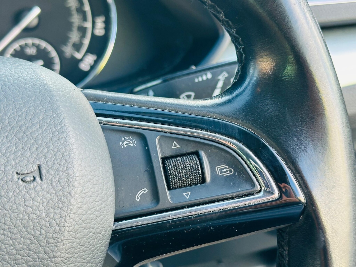 Used Skoda Superb 2016 for sale - 77278842: Photo 25