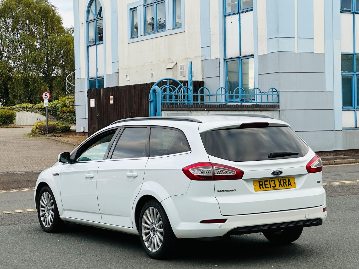 Used Ford Mondeo 2013 for sale - 76099176: Photo 11