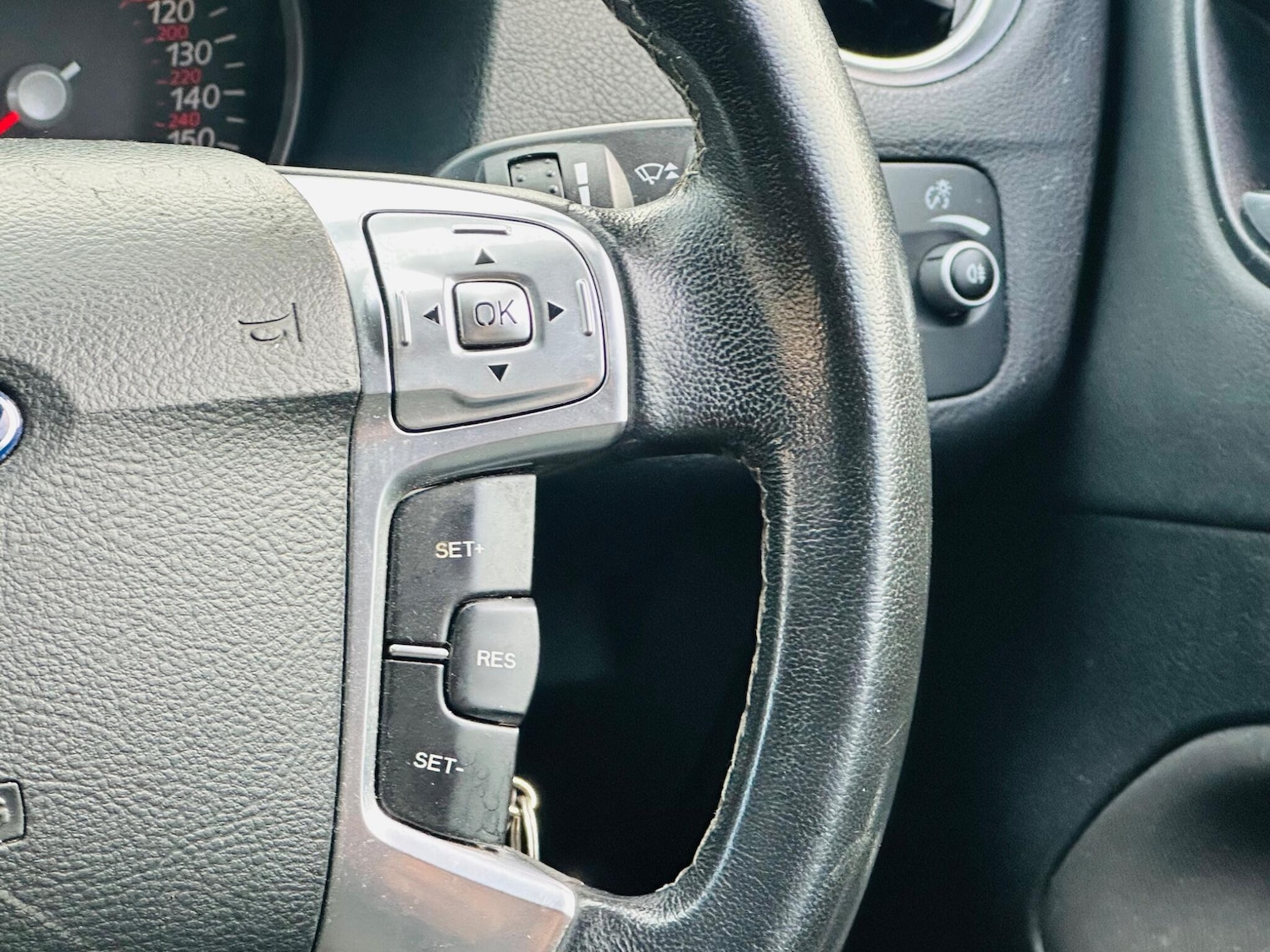 Used Ford Mondeo 2013 for sale - 77320348: Photo 24